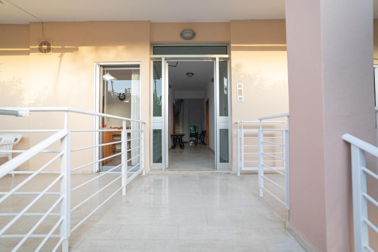 Olive Apartments Elaionas エリオナス エクステリア 写真